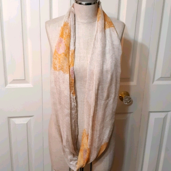 Scarf - Picture 4 of 4